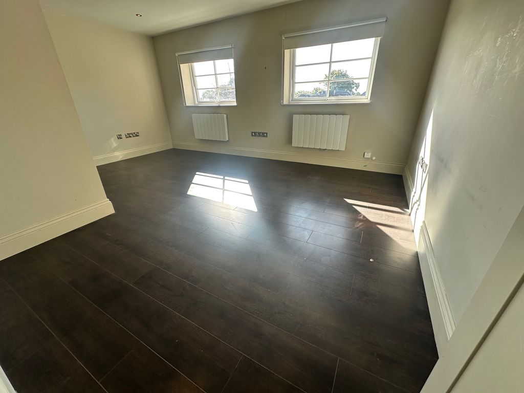 Property photo 3 of 13 Image