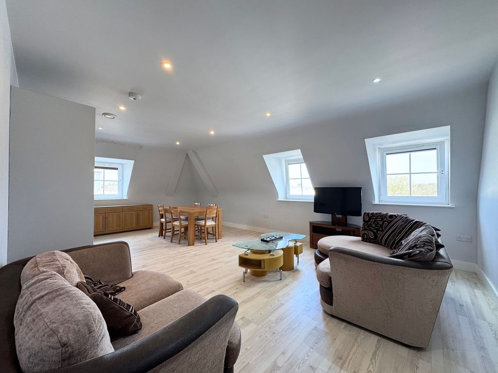 Property photo 1 of 14 Open Plan Lounge/Kitchen/Dining Area