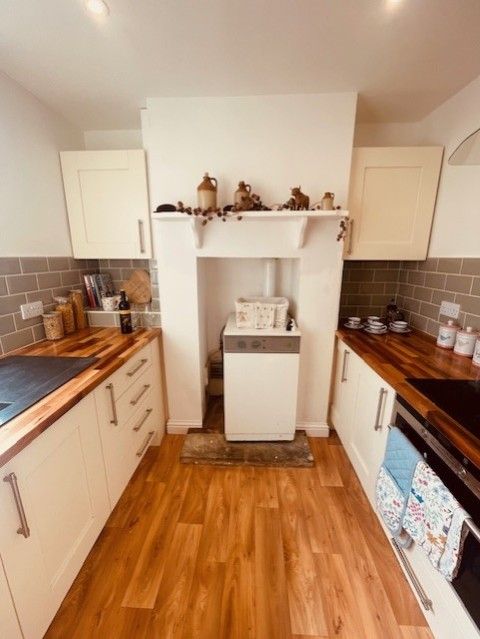 Property photo 2 of 33