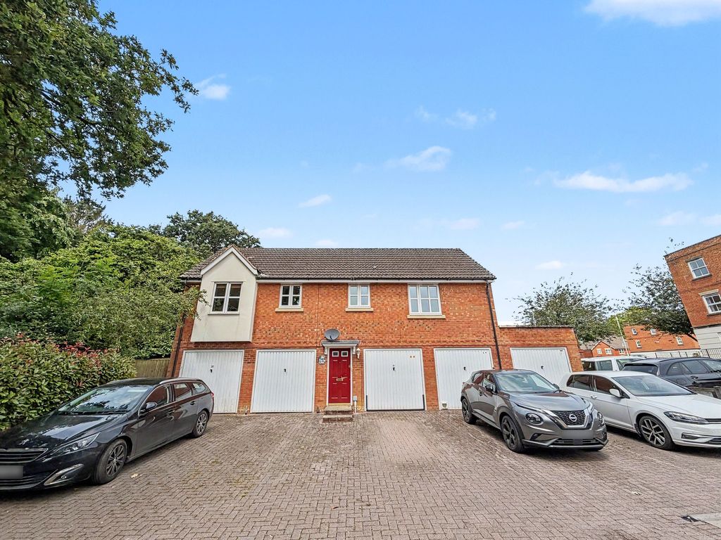 Property photo 1 of 12
