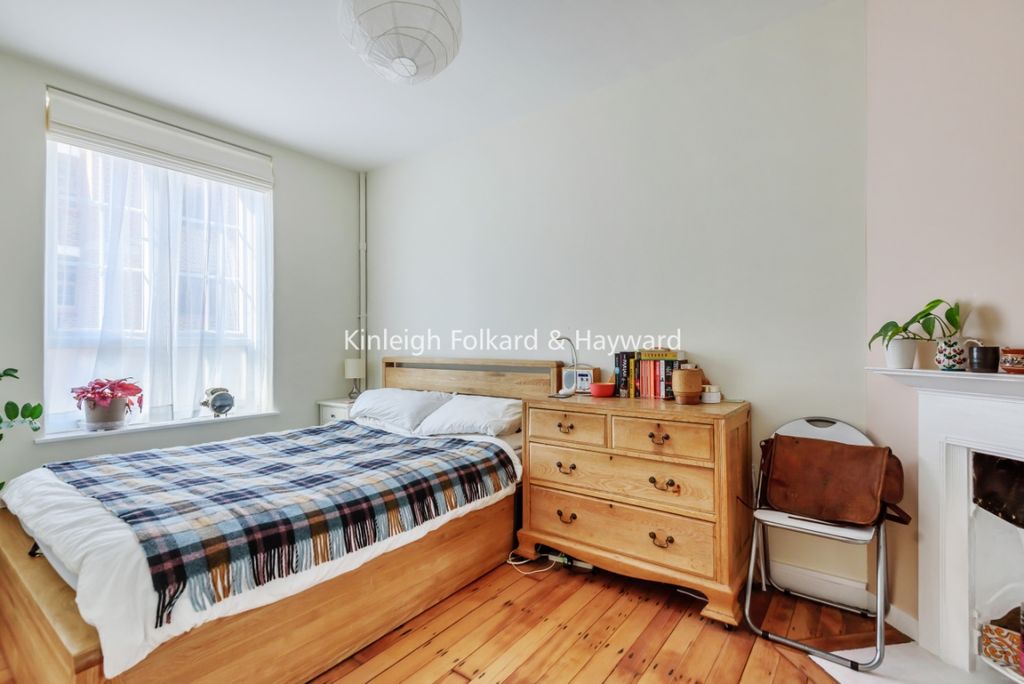 Property photo 2 of 13 1E2938A1-26A1-4Ca3-8