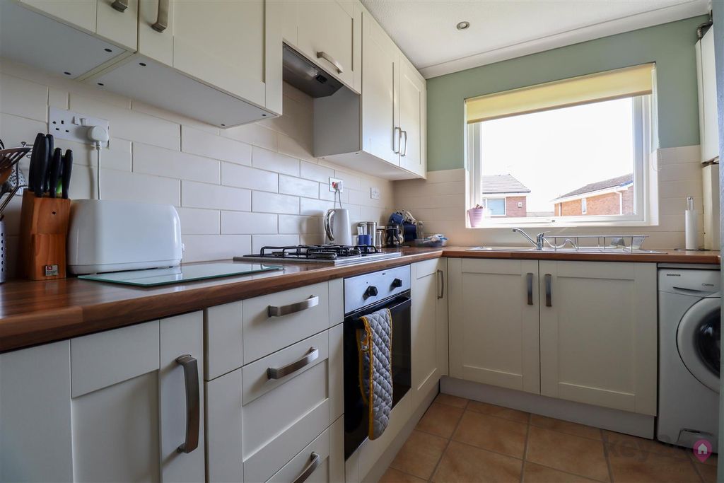 Property photo 3 of 19 Img_8932.Jpg