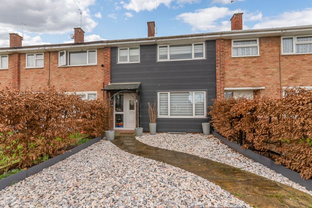 Property photo 1 of 17 Front