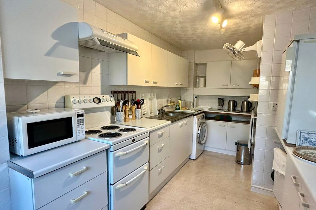 Property photo 3 of 9 Picture No. 08