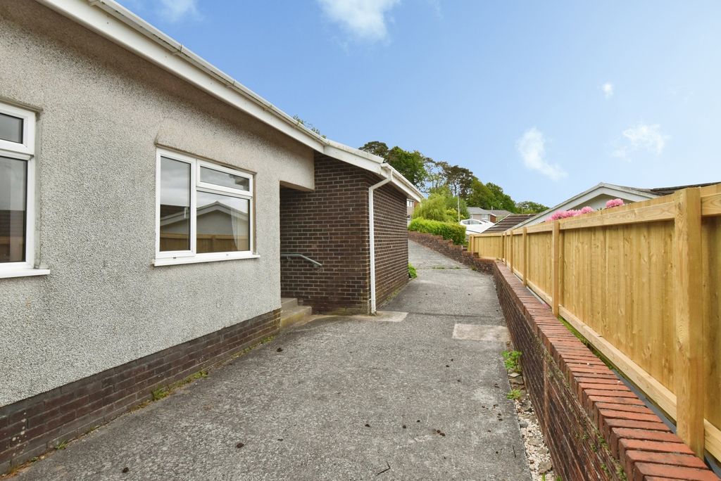 Property photo 3 of 19 Pbox-Img.Jpg