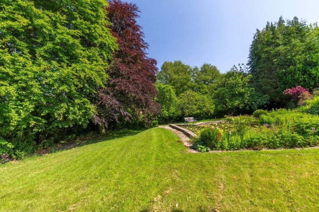 Property photo 2 of 52 Garden