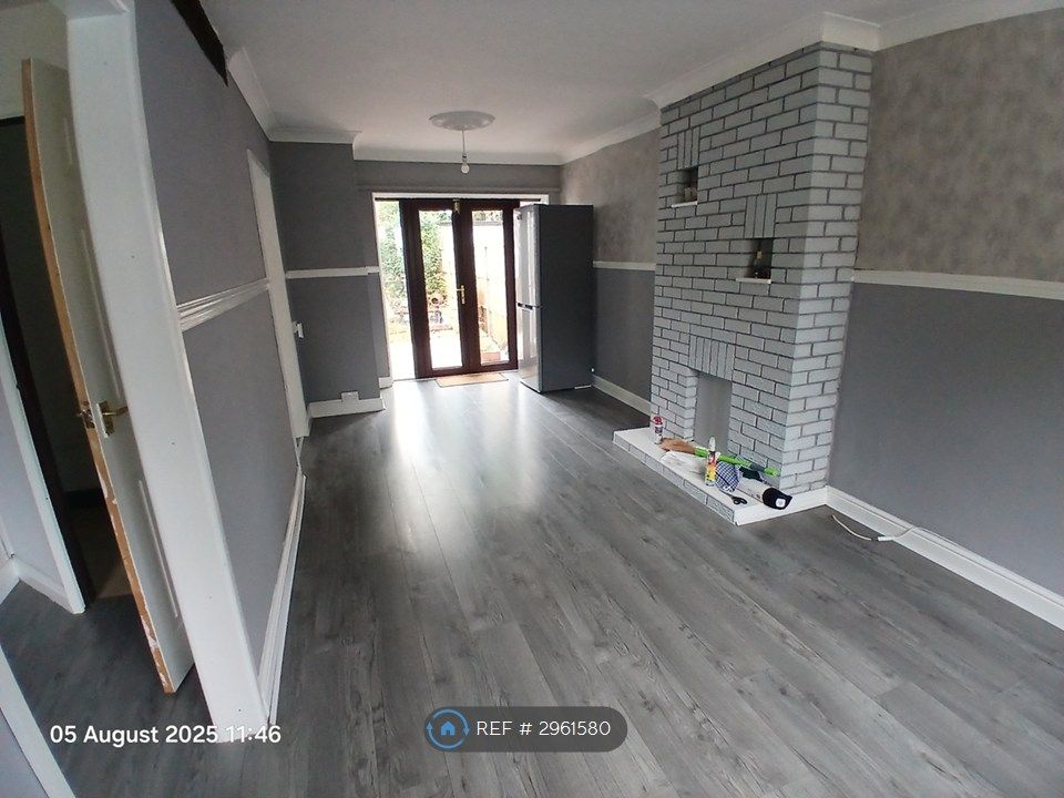Property photo 3 of 21