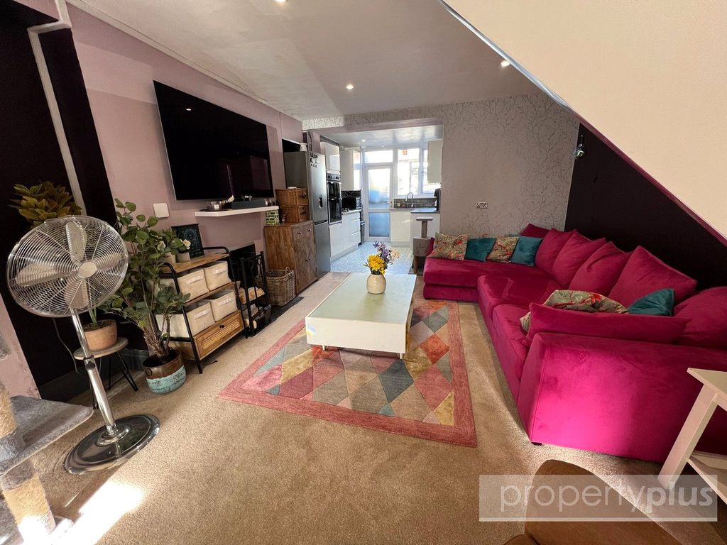 Property photo 1 of 16 Picture No. 04