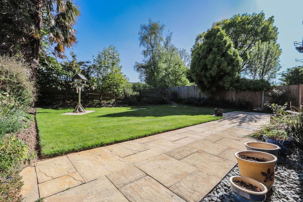 Property photo 2 of 16