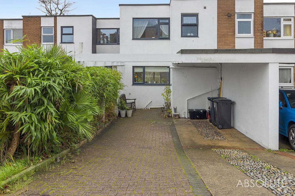 Property photo 1 of 25