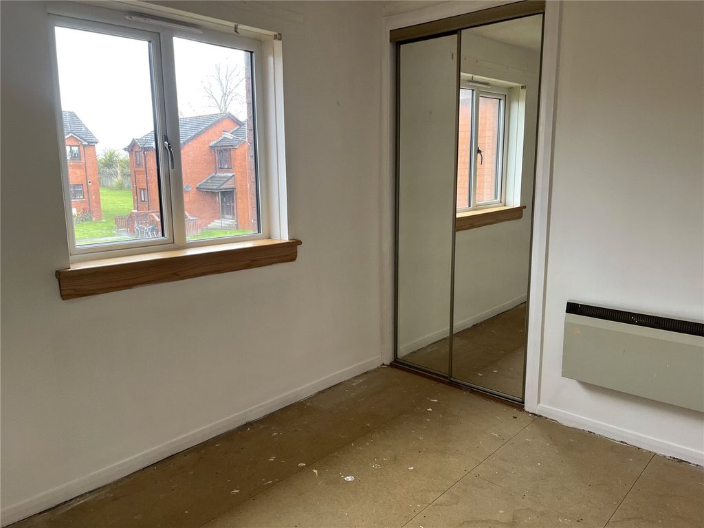 Property photo 3 of 12 Picture No. 02