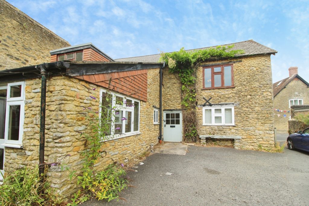Property photo 1 of 39