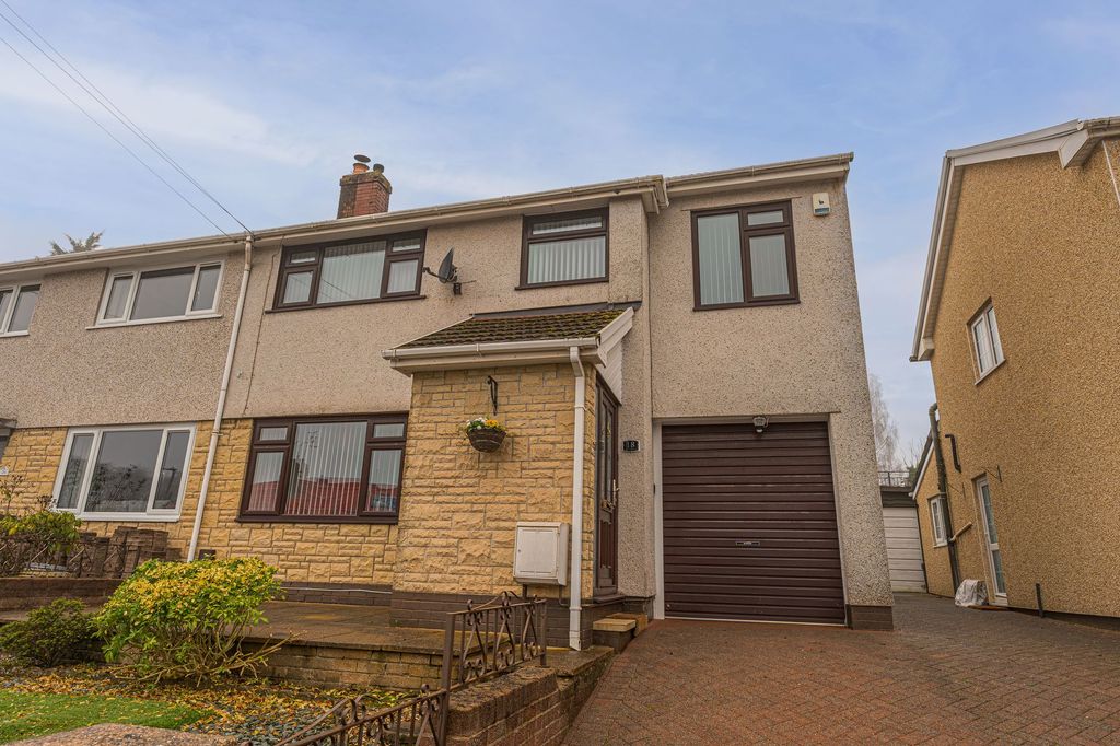 Property photo 1 of 27