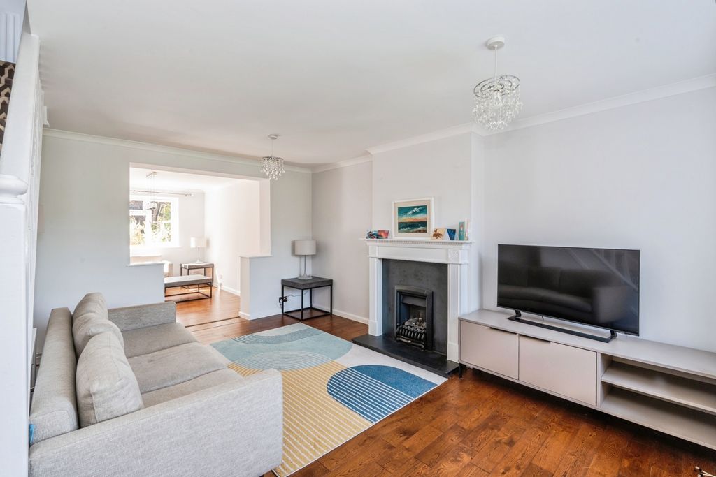 Property photo 3 of 19 Pbox-Img.Jpg