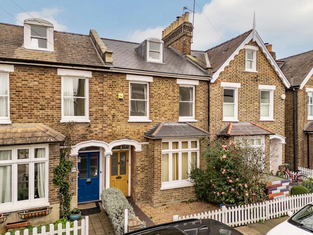 Property photo 1 of 16 Front (Exterior)