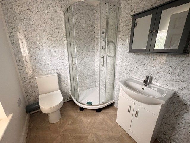 Property photo 3 of 4 Bathroom