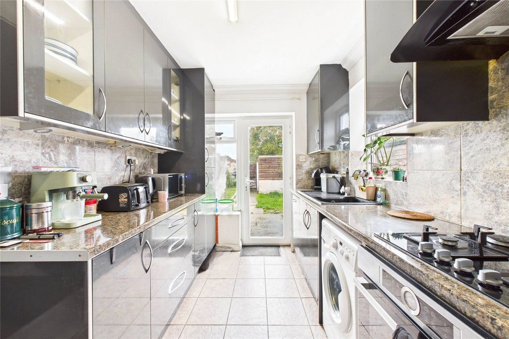 Property photo 3 of 8 Picture No. 05