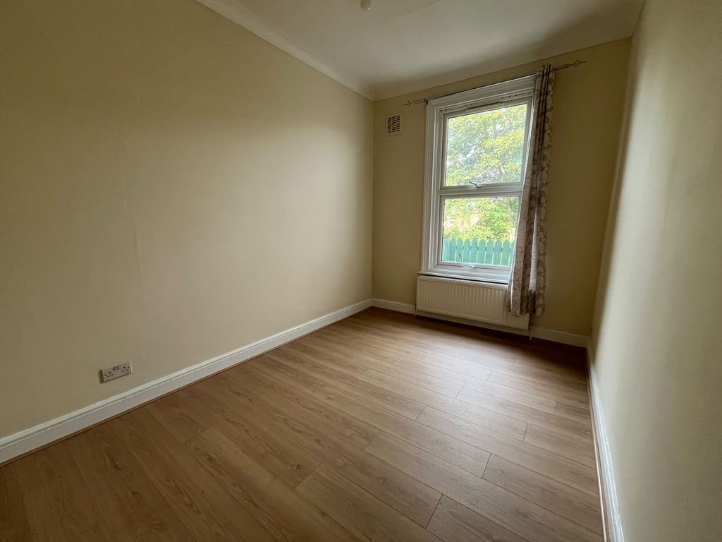Property photo 3 of 9 88Def88A-1ee9-4Fa9-B79E-393c7017Ecdc