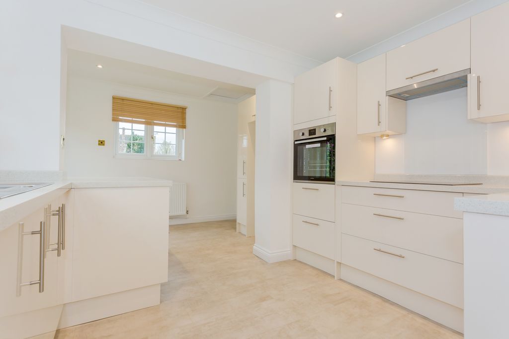 Property photo 2 of 13 Photo 9