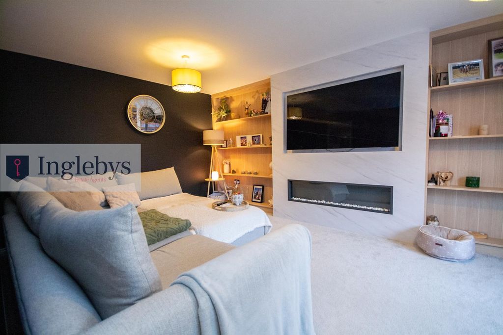 Property photo 3 of 21 Dsc_1001.Jpg