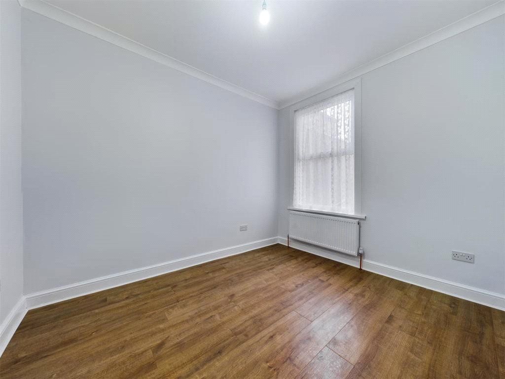 Property photo 3 of 8 Picture No. 04