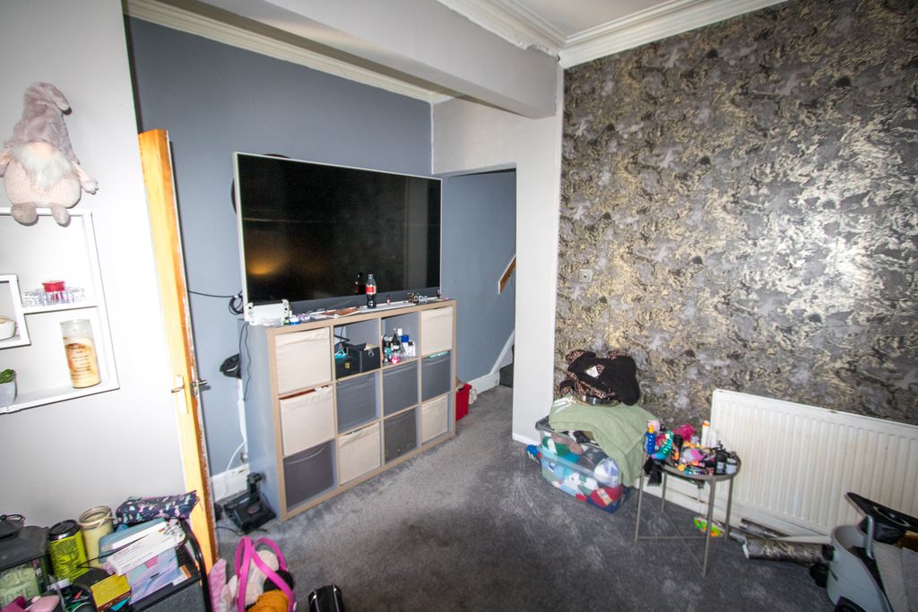 Property photo 3 of 16