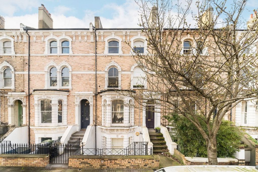 Property photo 1 of 9