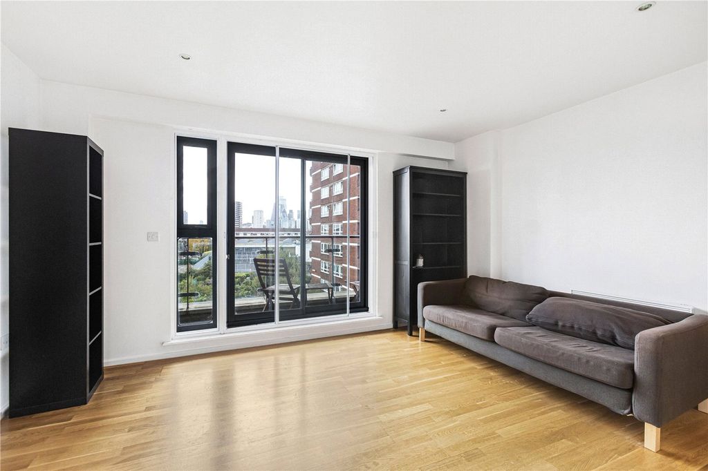 Property photo 1 of 10 Reception Room