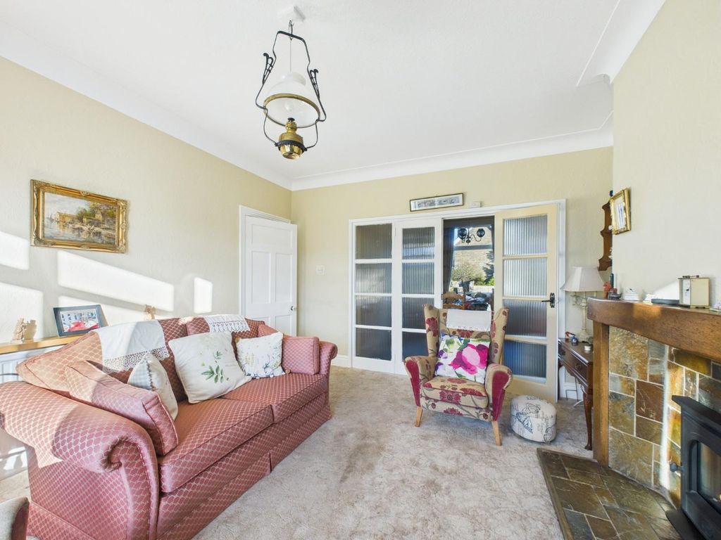 Property photo 3 of 17 Cam01268G0-Pr0414-Still002.Jpg