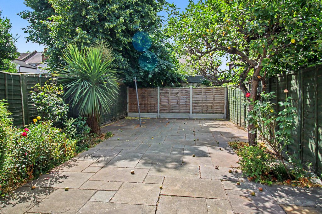 Property photo 3 of 8