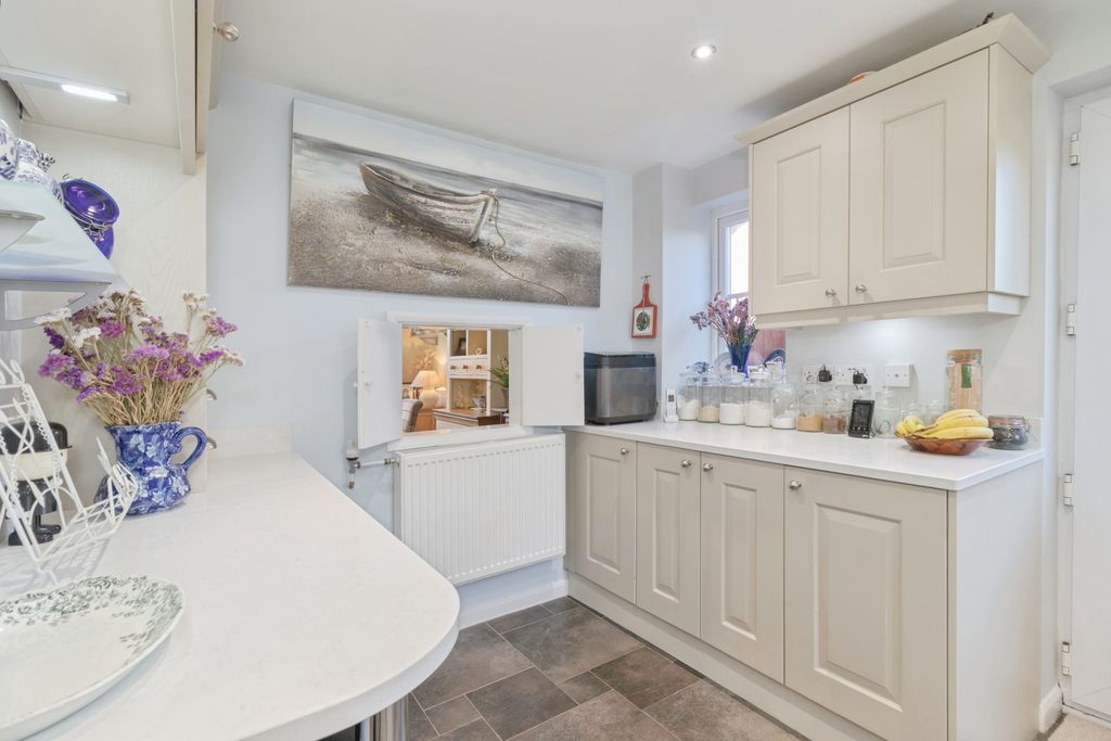 Property photo 3 of 15 Kitchen