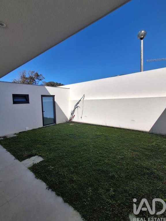 Property photo 2 of 31