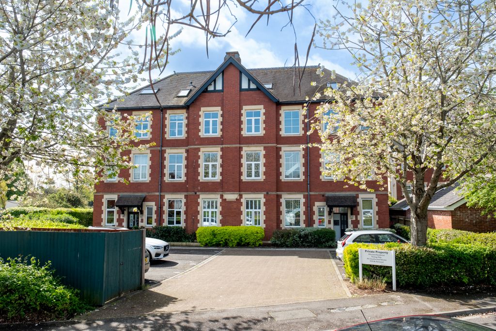 Property photo 1 of 13