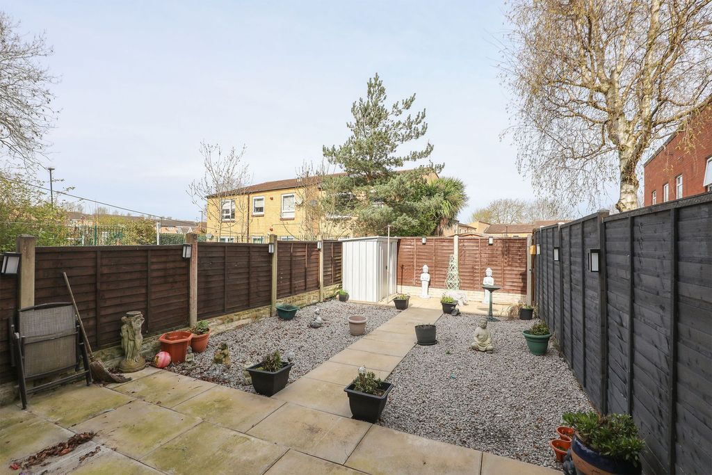 Property photo 3 of 13