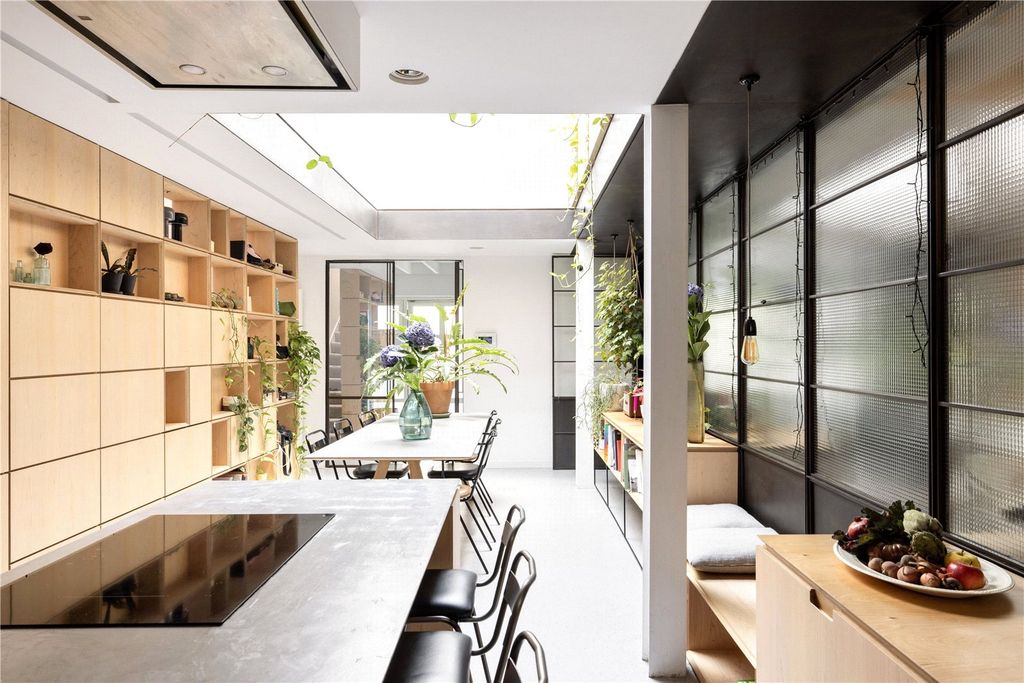 Property photo 1 of 41 Picture No. 81