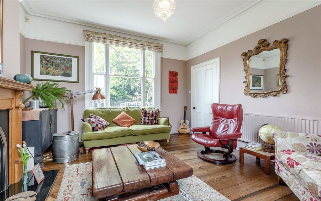 Property photo 2 of 17 Living Room