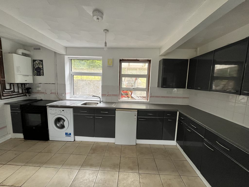 Property photo 2 of 17 Gallery