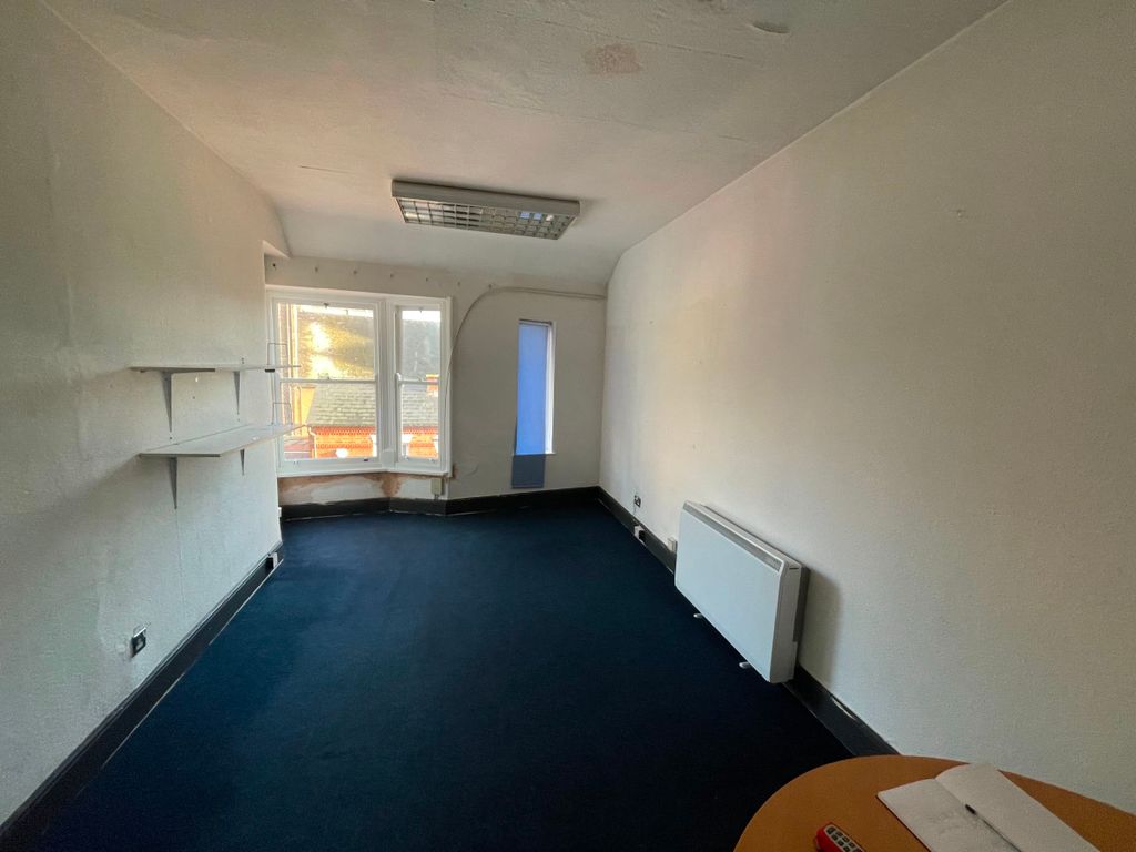 Property photo 2 of 4