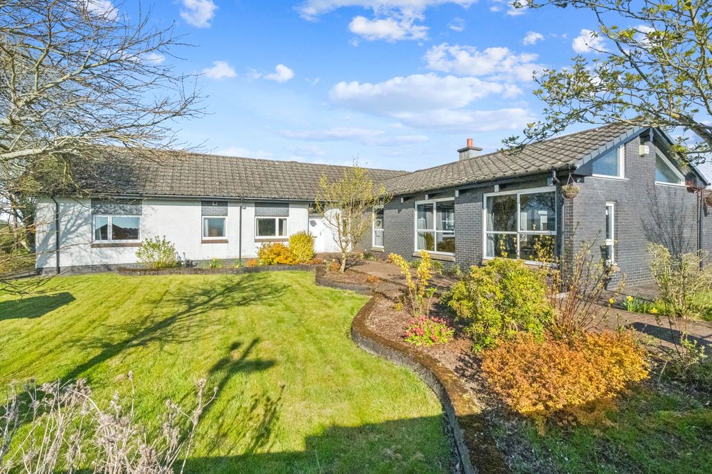 Property photo 3 of 36