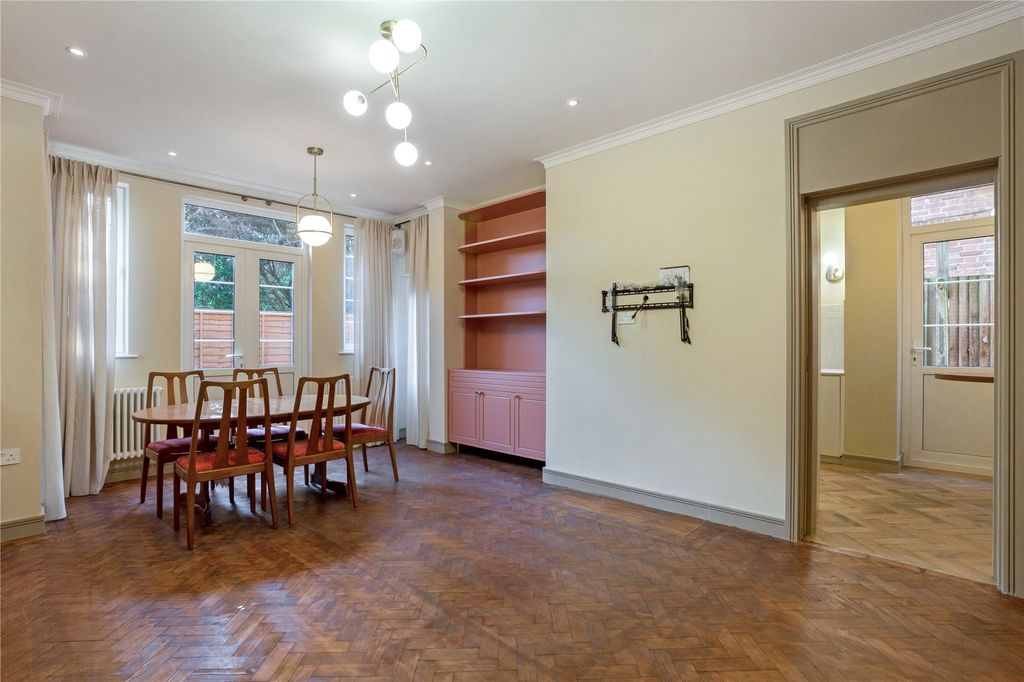 Property photo 3 of 18 Picture No. 14