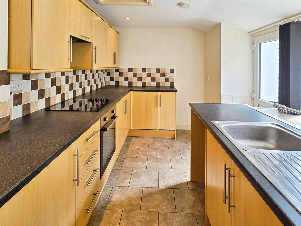 Property photo 3 of 13 Kitchen