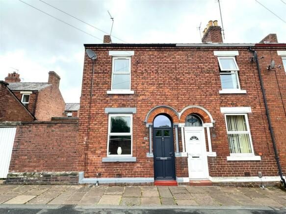Property photo 1 of 11 Beautifully Presented 2 Bed Mid Terrace Home To Rent.