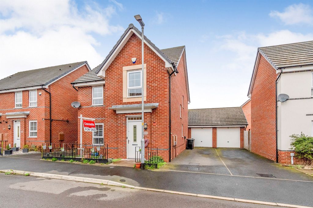 Property photo 1 of 18