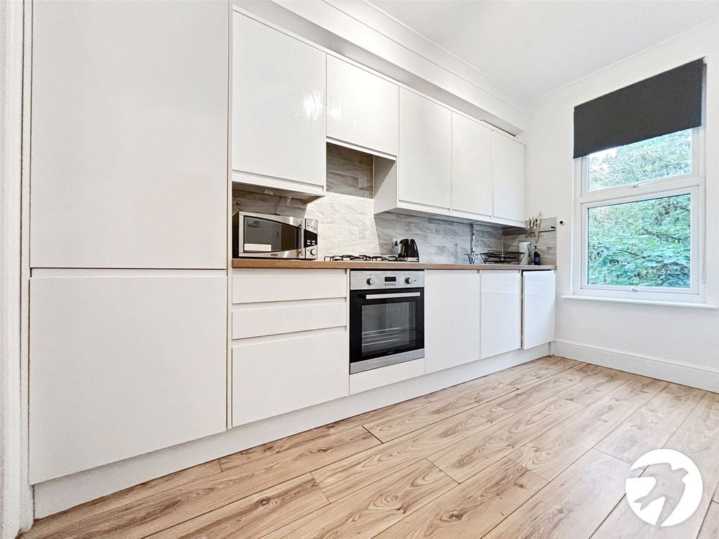 Property photo 2 of 10 Picture No. 29