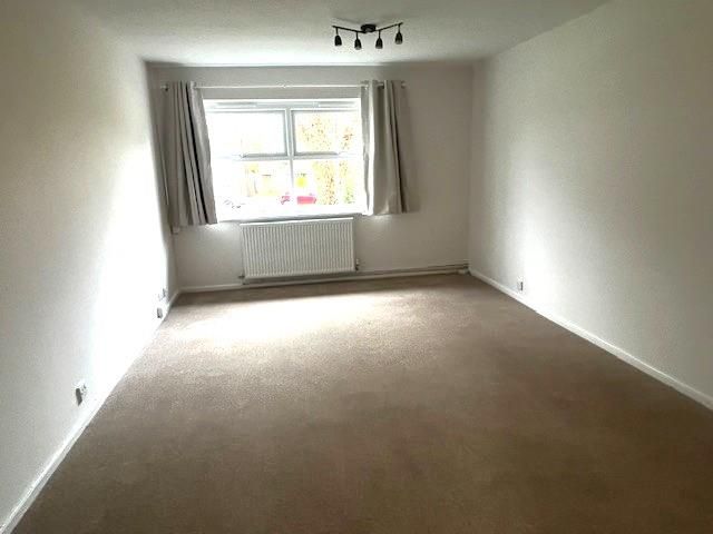 Property photo 2 of 7 Bedroom1 5.Jpg