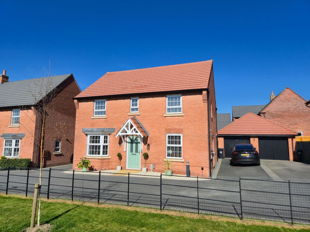 Property photo 1 of 24