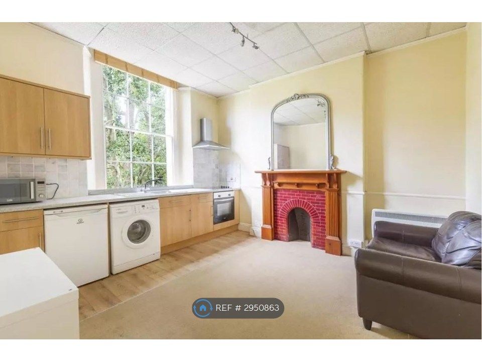 Property photo 1 of 2