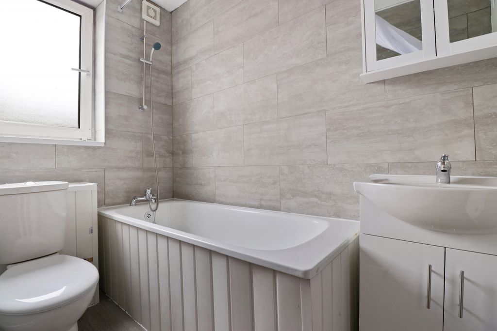 Property photo 3 of 14 Gallery