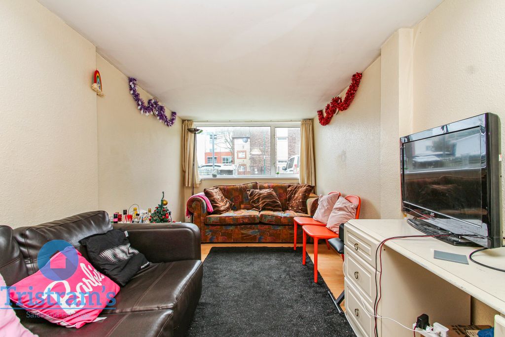 Property photo 2 of 14 Img_5901