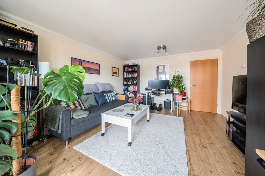 Property photo 2 of 8 1203814 (2)